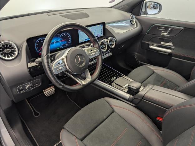 MERCEDES-BENZ GLA 250 e AMG Line  