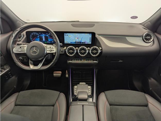 MERCEDES-BENZ GLA 250 e AMG Line  
