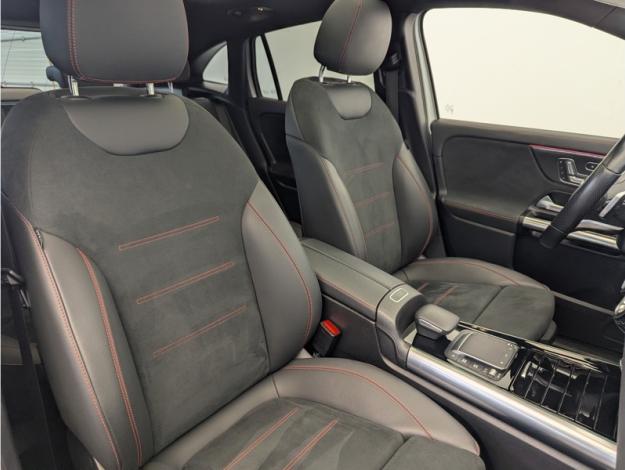 MERCEDES-BENZ GLA 250 e AMG Line  