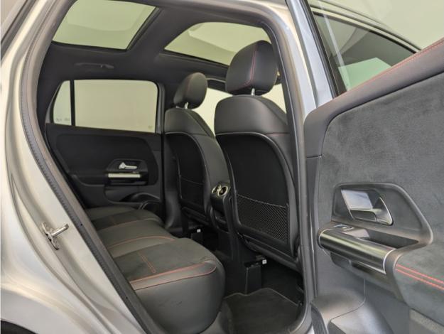 MERCEDES-BENZ GLA 250 e AMG Line  