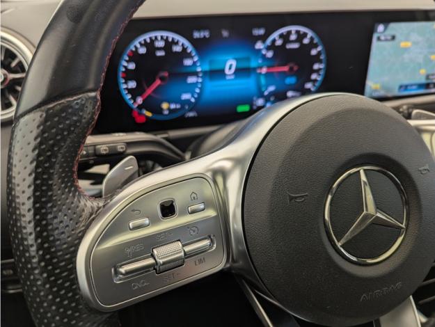 MERCEDES-BENZ GLA 250 e AMG Line  