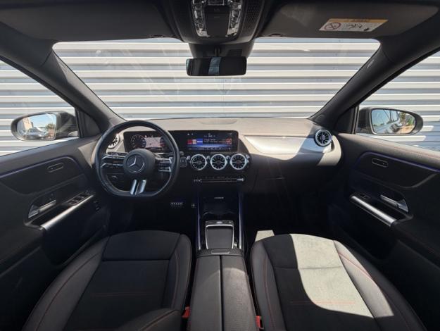 MERCEDES-BENZ GLA 180 AMG Line  