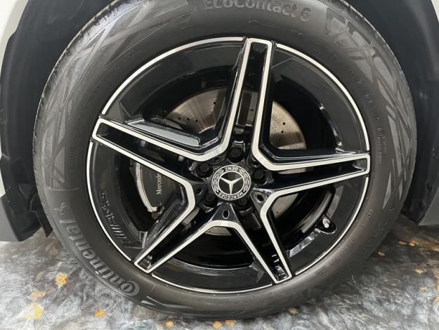 MERCEDES-BENZ GLA 200 d AMG Line  