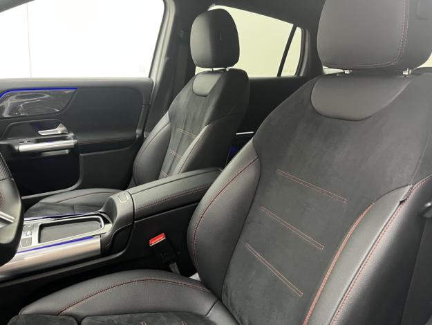 MERCEDES-BENZ GLA 200 d AMG Line  