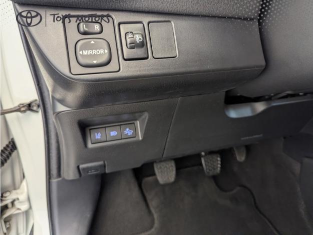 TOYOTA Yaris 110 VVT-i Design  