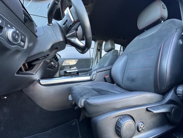 MERCEDES-BENZ GLA 200 d AMG Line  
