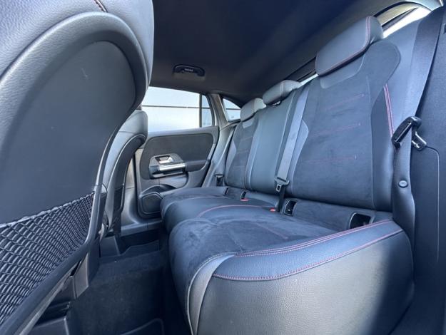 MERCEDES-BENZ GLA 200 d AMG Line  