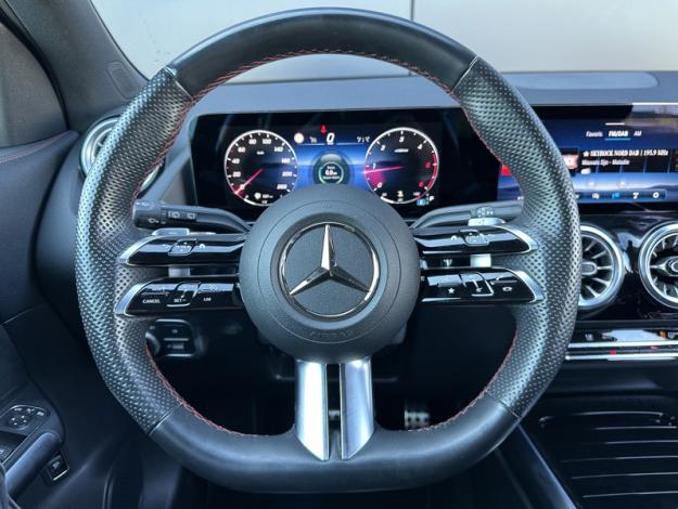 MERCEDES-BENZ GLA 200 d AMG Line  