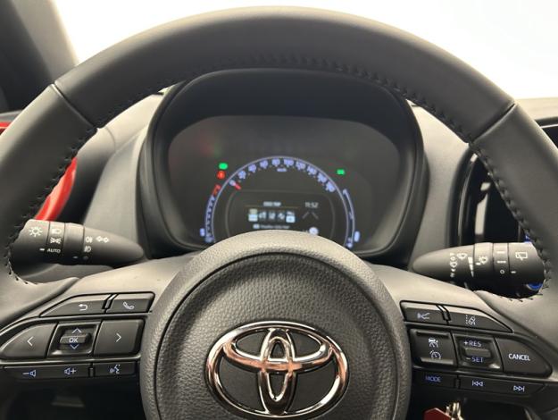 TOYOTA Aygo X 1.0 S-CVT 72 Design   