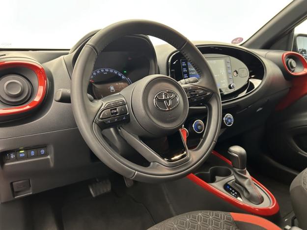 TOYOTA Aygo X 1.0 S-CVT 72 Design   