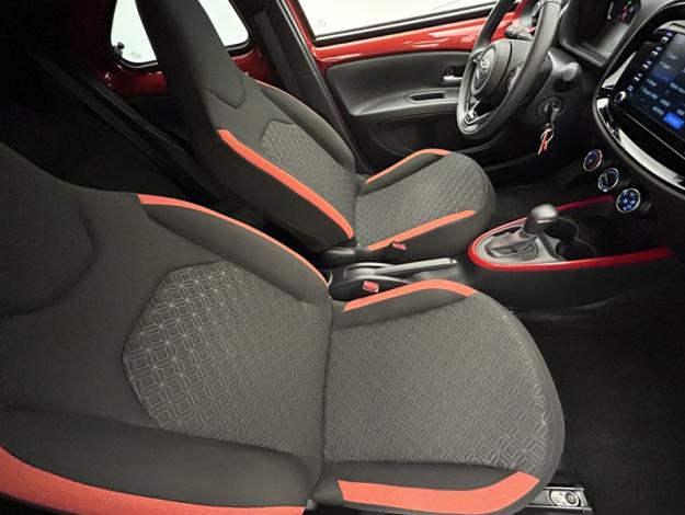 TOYOTA Aygo X 1.0 S-CVT 72 Design   