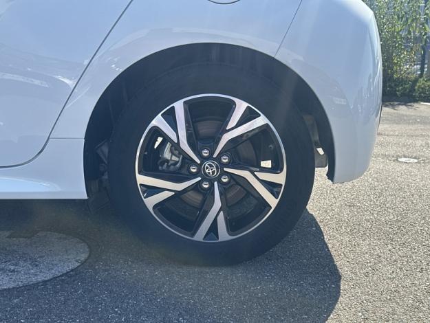 TOYOTA Yaris 116h Design  