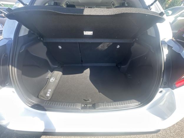 TOYOTA Yaris 116h Design  