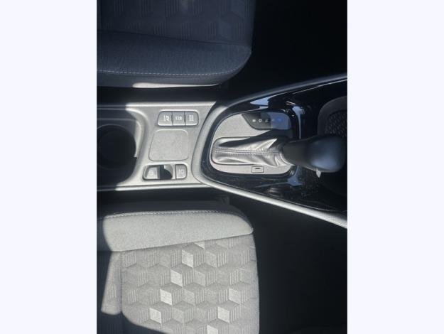 TOYOTA Yaris 116h Design  