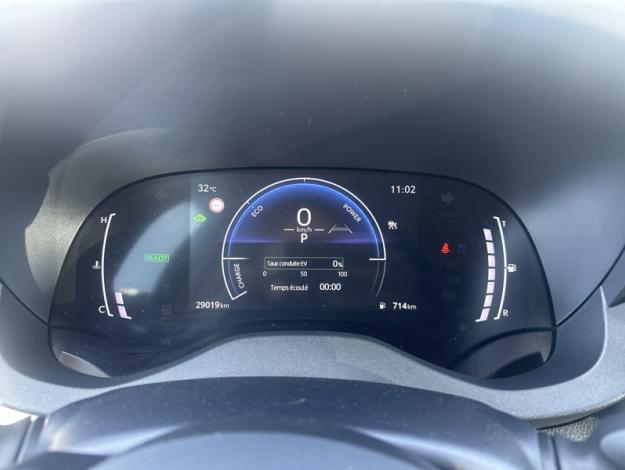 TOYOTA Yaris 116h Design  