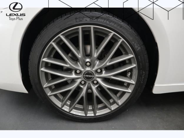 LEXUS IS 300h  