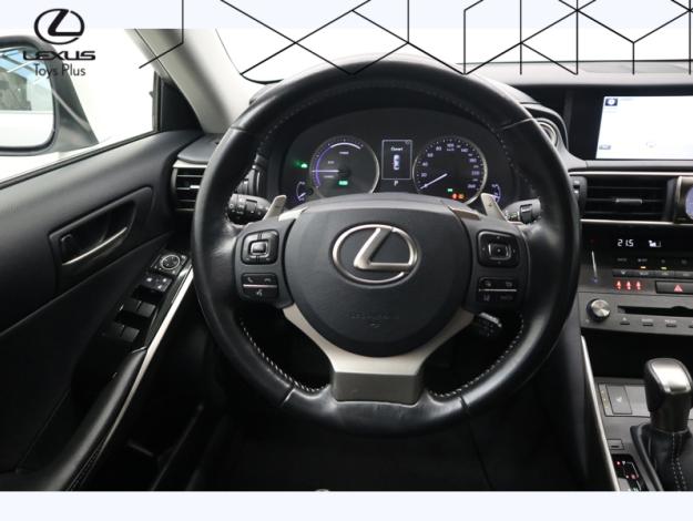 LEXUS IS 300h  