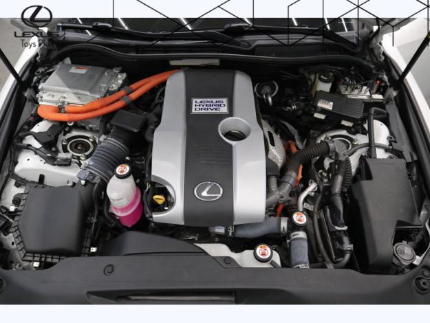 LEXUS IS 300h  