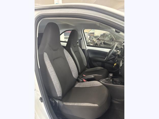 TOYOTA Aygo X 1.0 VVT-i 72 Dynamic   