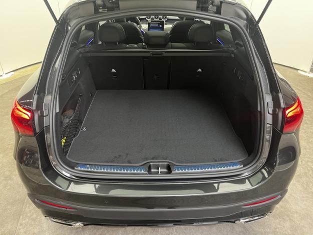 MERCEDES-BENZ GLC SUV GLC 220 d 4MATIC AMG Line  GLC 220 d 4MATIC AMG Line