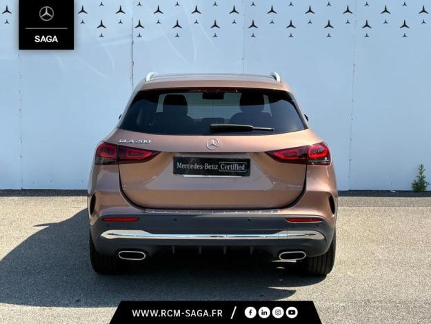 MERCEDES-BENZ GLA 200 AMG Line  