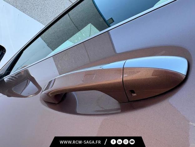 MERCEDES-BENZ GLA 200 AMG Line  