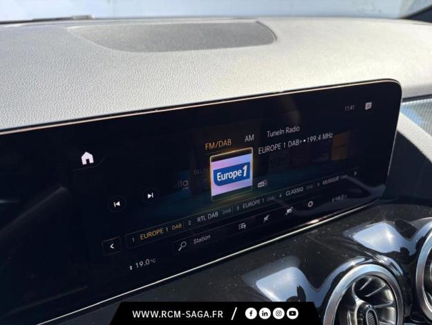 MERCEDES-BENZ GLA 200 AMG Line  