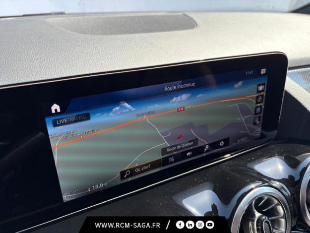 MERCEDES-BENZ GLA 200 AMG Line  