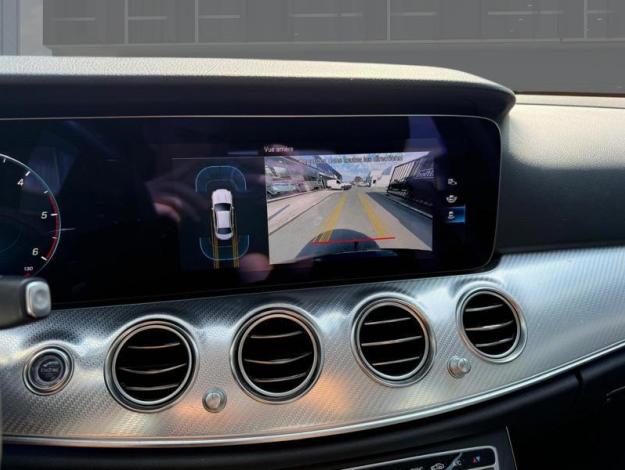 MERCEDES-BENZ E 200 d berline Luxury Line  
