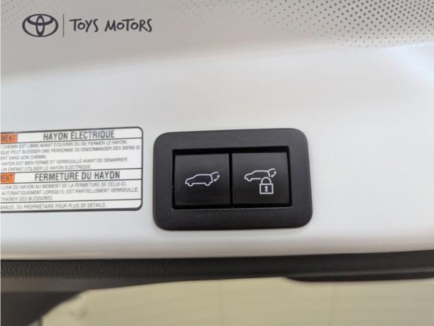 TOYOTA Yaris Cross 1.5 HYBRID 116H TRAIL AWD PANO TECH  