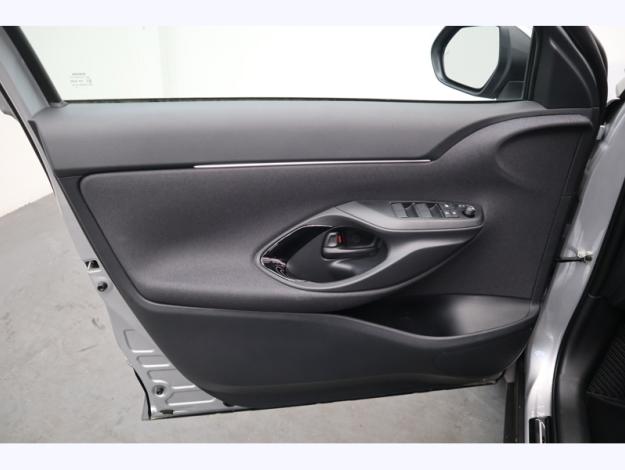 TOYOTA Yaris Cross Hybrid 2WD Design   