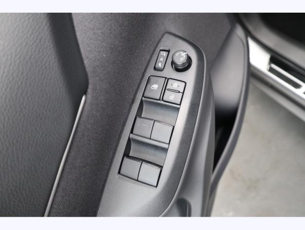 TOYOTA Yaris Cross Hybrid 2WD Design   