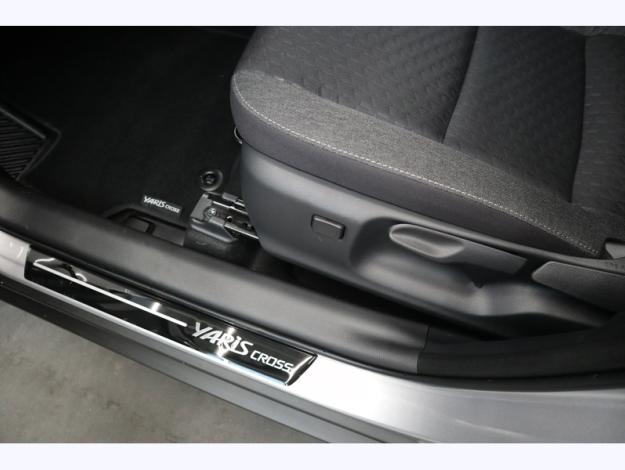 TOYOTA Yaris Cross Hybrid 2WD Design   