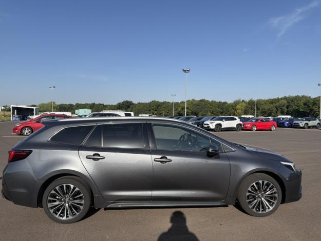 TOYOTA Corolla Touring Sports Hybride 2.0L Design  