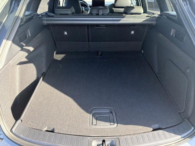 TOYOTA Corolla Touring Sports Hybride 2.0L Design  