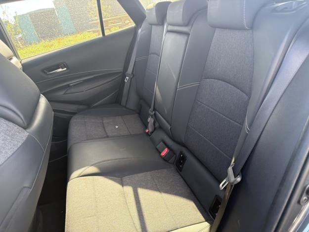 TOYOTA Corolla Touring Sports Hybride 2.0L Design  
