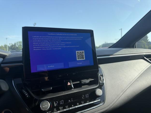 TOYOTA Corolla Touring Sports Hybride 2.0L Design  