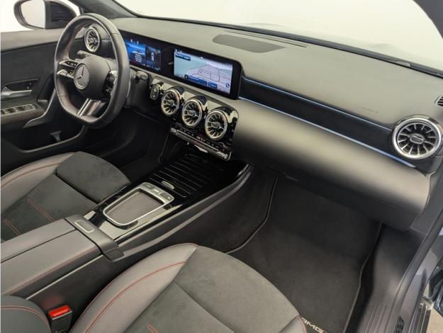 MERCEDES-BENZ Classe A 180 d AMG Line  