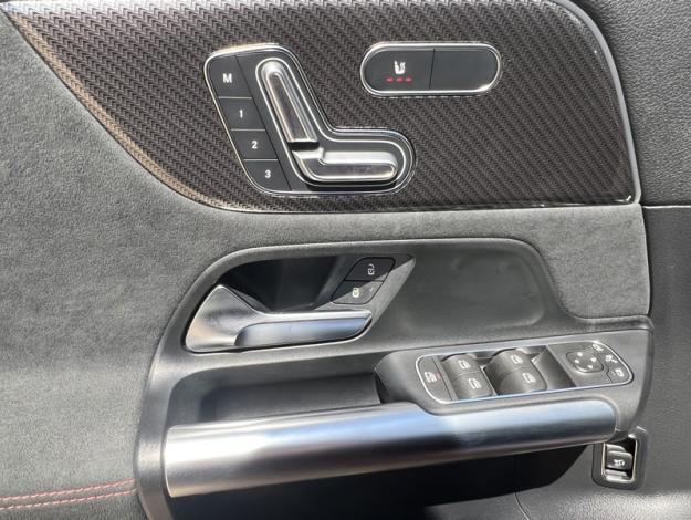 MERCEDES-BENZ GLA 200 d AMG Line  
