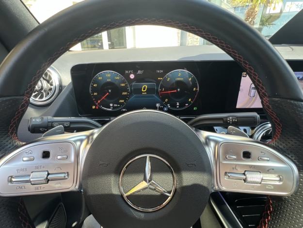 MERCEDES-BENZ GLA 200 d AMG Line  