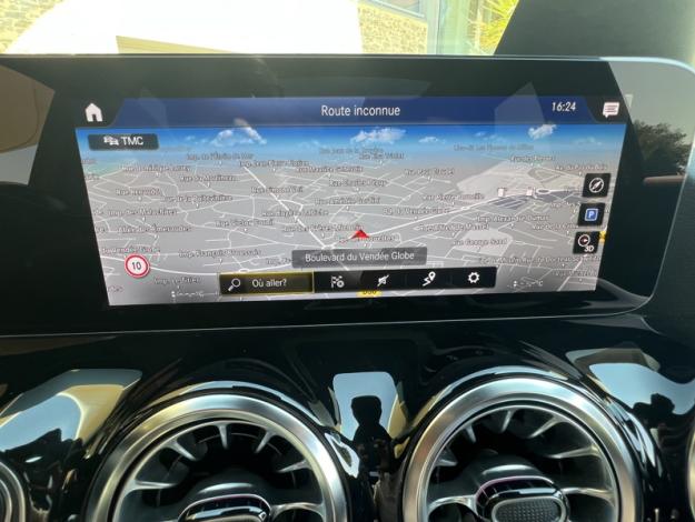 MERCEDES-BENZ GLA 200 d AMG Line  