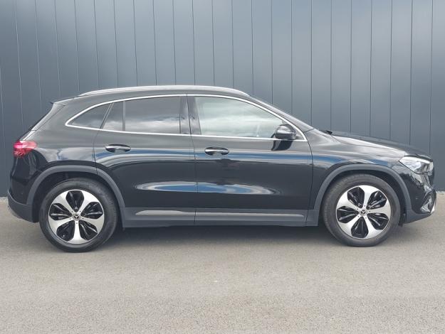 MERCEDES-BENZ GLA 200 d Progressive Line  