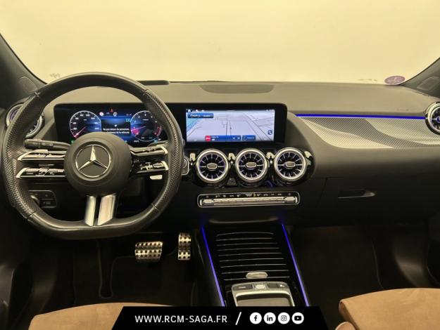 MERCEDES-BENZ GLA 200 AMG Line  