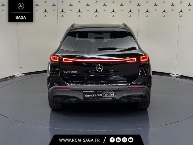 MERCEDES-BENZ EQA 250+ AMG Line  
