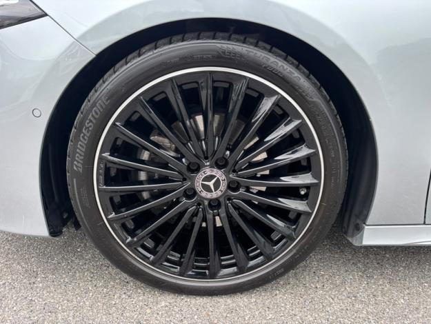 MERCEDES-BENZ A 180 d AMG Pack Night Toit Pano  