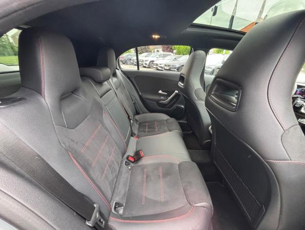 MERCEDES-BENZ A 180 d AMG Pack Night Toit Pano  