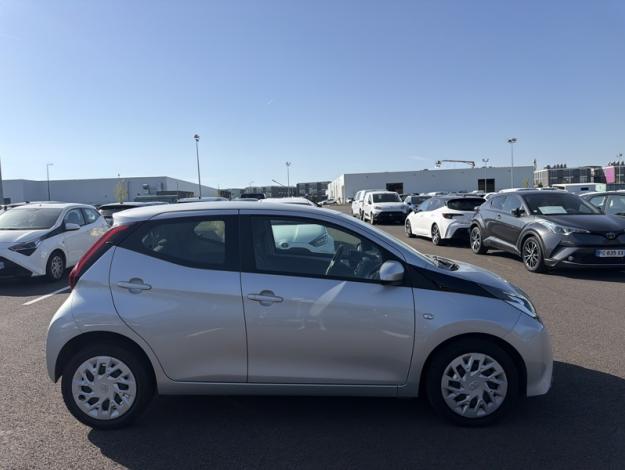 TOYOTA Aygo 1.0 VVT-i x-play  