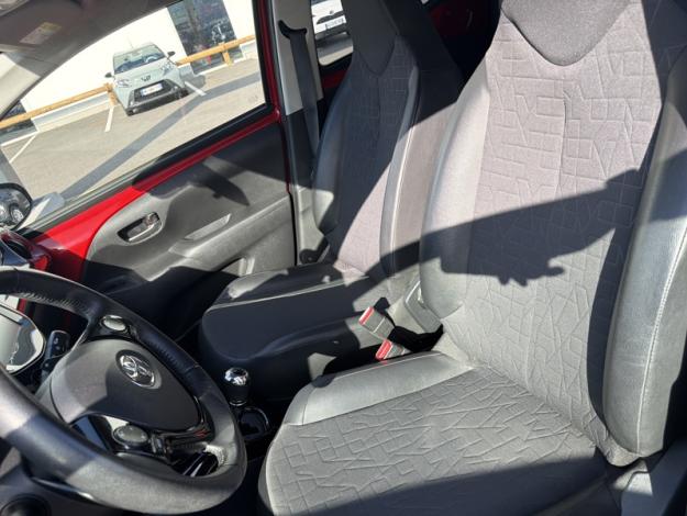 TOYOTA Aygo 1.0 VVT-i x-clusiv zen  