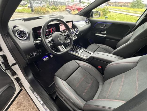 MERCEDES-BENZ GLA 200 d AMG Line  