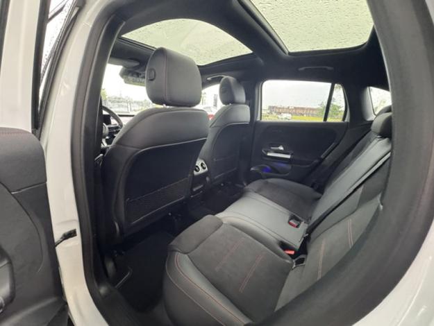MERCEDES-BENZ GLA 200 d AMG Line  